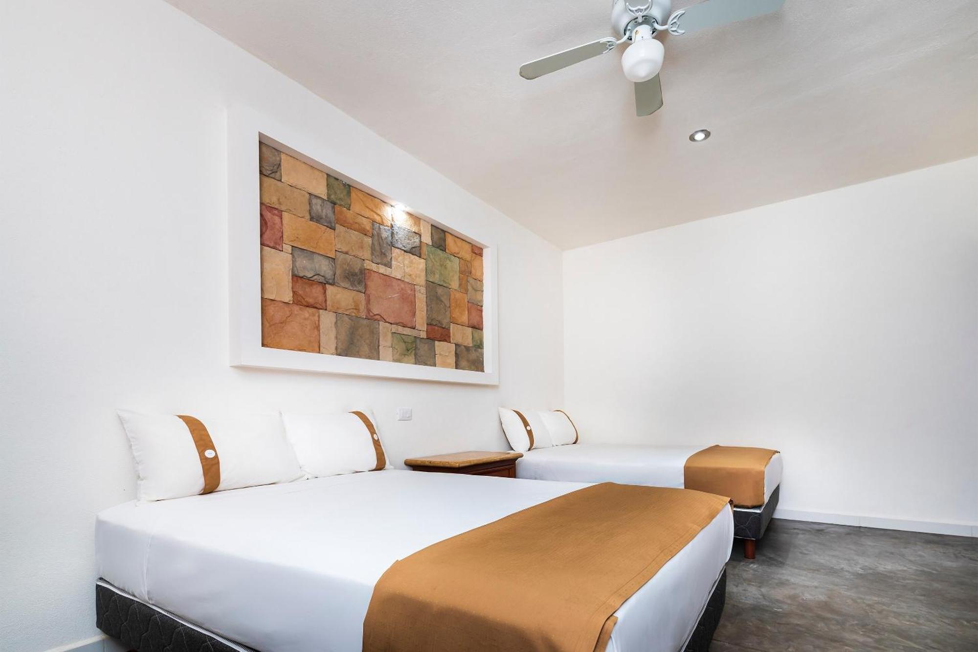 Capital O Hotel Joyma Suites, San Luis 圣路易斯波托西 外观 照片