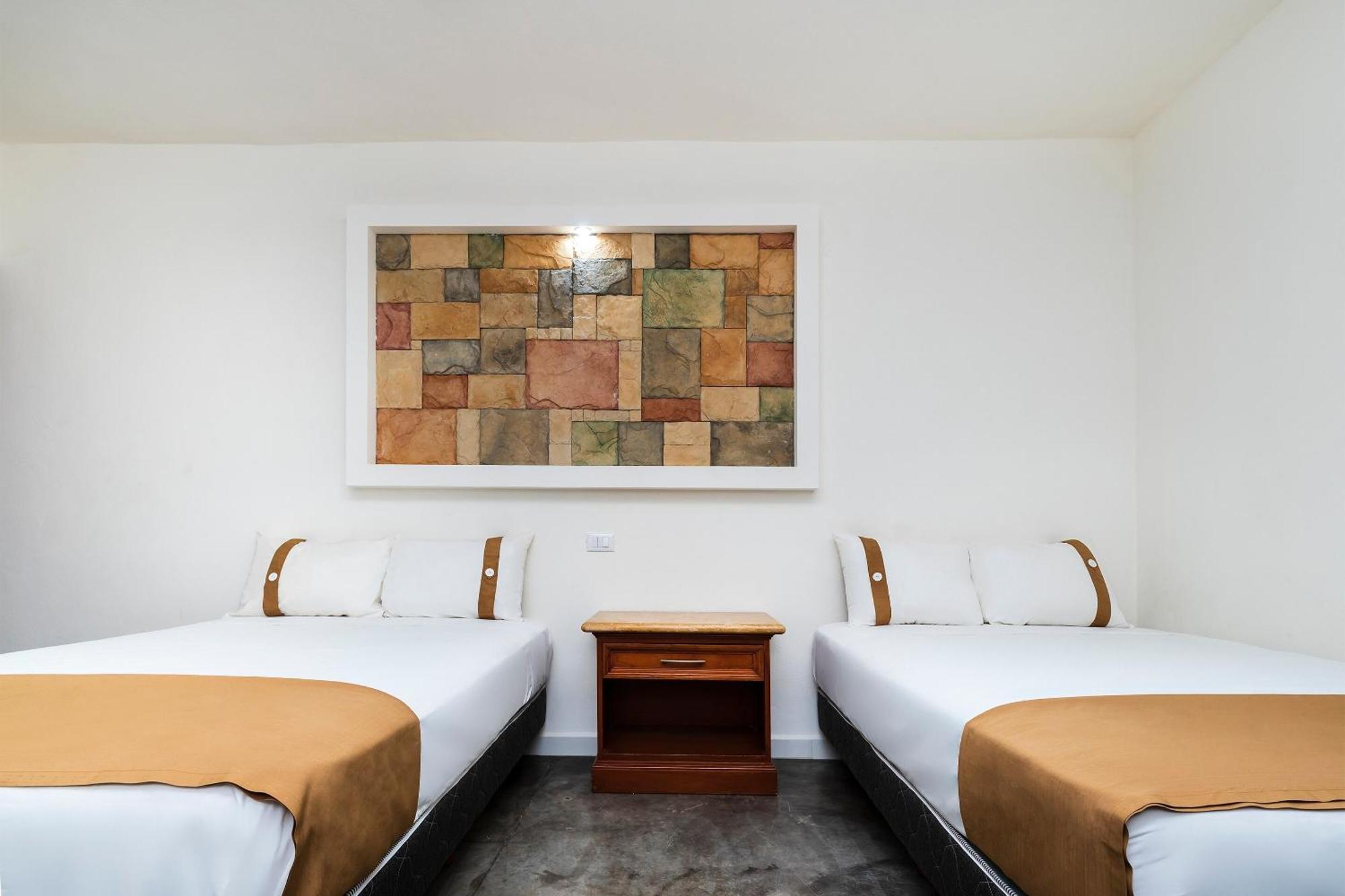 Capital O Hotel Joyma Suites, San Luis 圣路易斯波托西 外观 照片