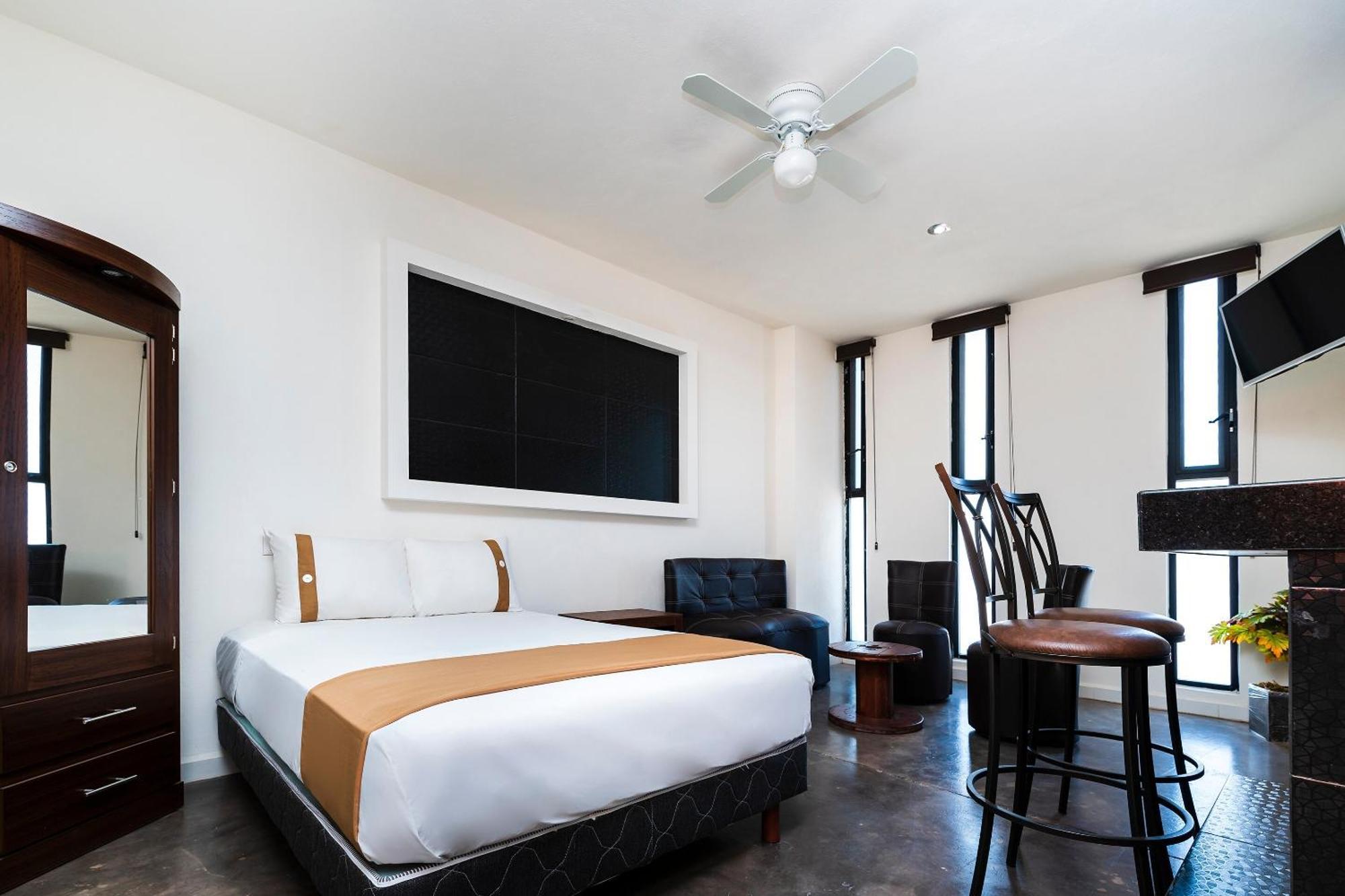 Capital O Hotel Joyma Suites, San Luis 圣路易斯波托西 外观 照片